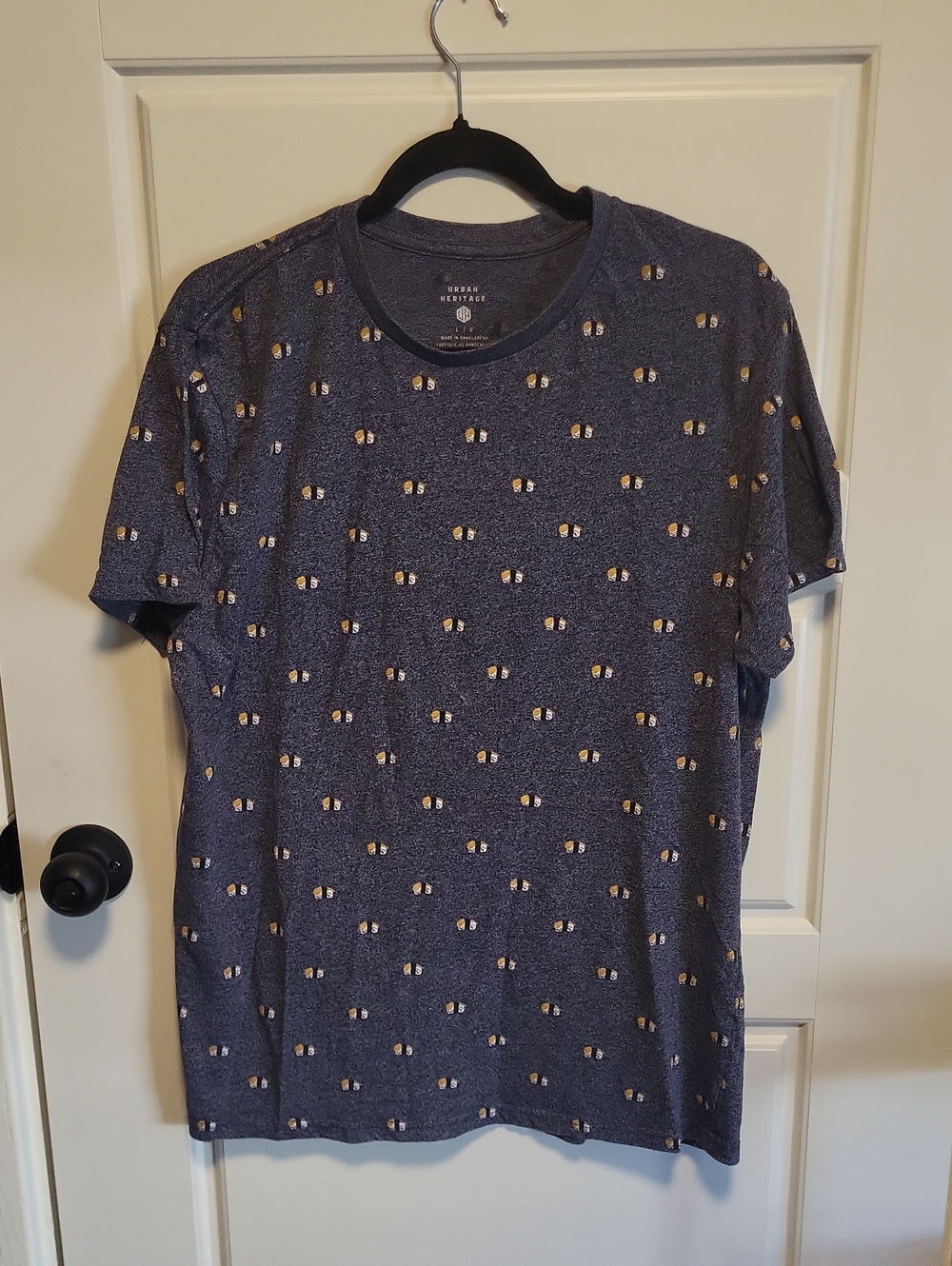Urban Heritage Navy Blue Short-Sleeve Crewneck Tee with Sushi Print